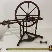          Spinning Wheel (1850-1900) picture number 3
   