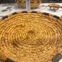          Straw Dish (1980s - 1990s) picture number 3
   