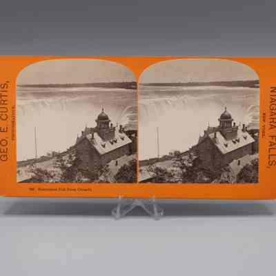 Stereograph: Horseshoe Fall from Canada