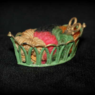 Miniature: yarn basket