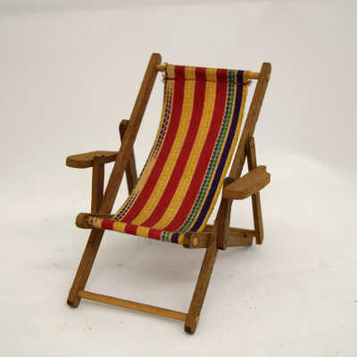 Miniature: Folding Chair