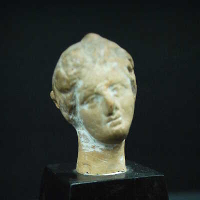 Tanagra-Type Head