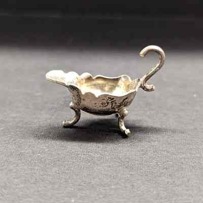 Miniature: Gravy boat