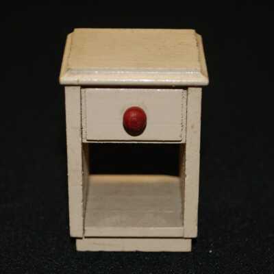 Miniature: Child's Nightstand