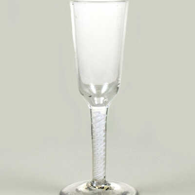 Stemmed glass
