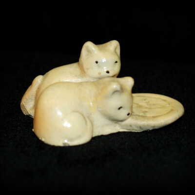 Miniature: cats with saucer