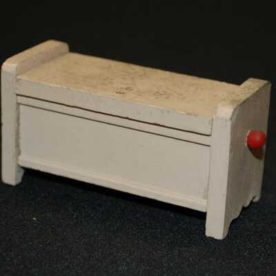 Miniature: Chest