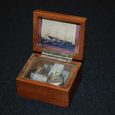 Miniature: Music Box