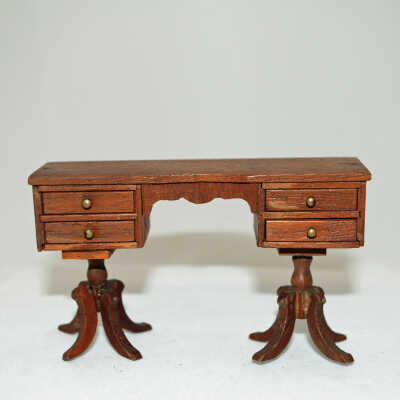 Miniature: Desk