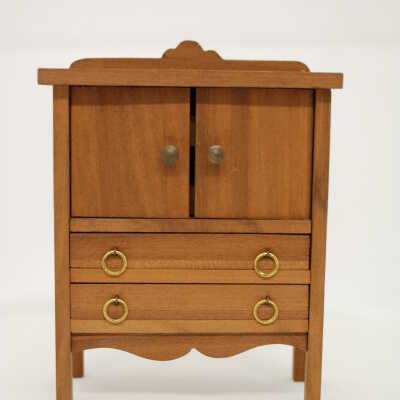 Miniature: Chest on chest