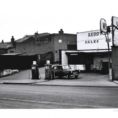 Reddy Motors and a Ford, Dublin