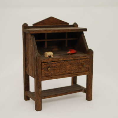 Miniature: Desk