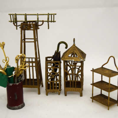Miniature:Metal wares and umbrellas