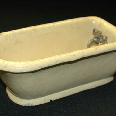 Miniature: Tub