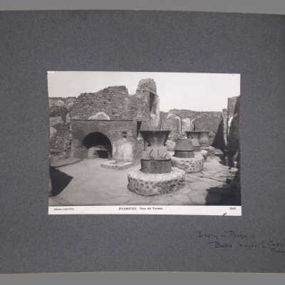 Pompeii- Bake House