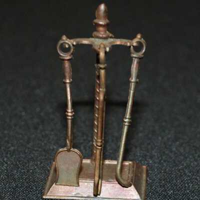 Miniature: Fireplace Equipment