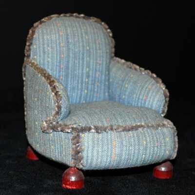 Miniature: chair