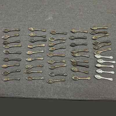 Miniature: Spoons (set of 47)