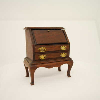 Miniature: Chest