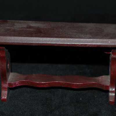 Miniature: table