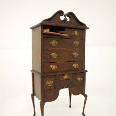Miniature: Chest