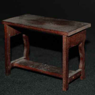 Miniature: table