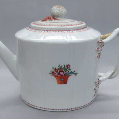Chinese Export Teapot