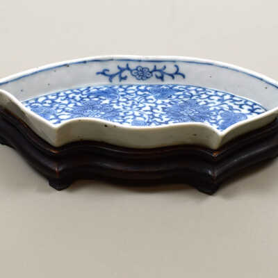 Bone dish and stand