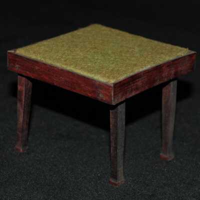 Miniature: table