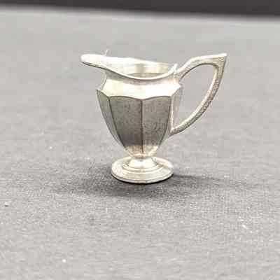 Miniature: Creamer