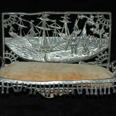 Miniature: couch
