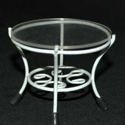 Miniature: table