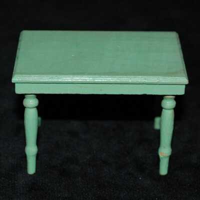 Miniature: table