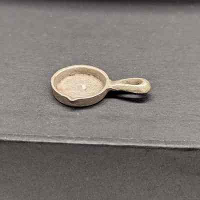 Miniature: Frying pan