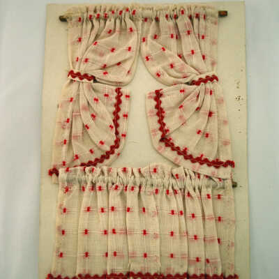 Miniature: Curtain