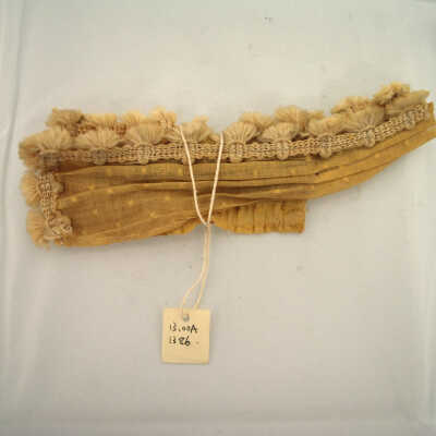 Miniature: Curtain