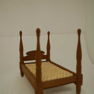 Miniature: 4 post bed