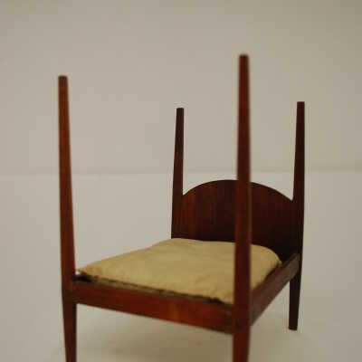 Miniature: 4 post bed