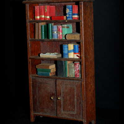 Miniature: bookshelves