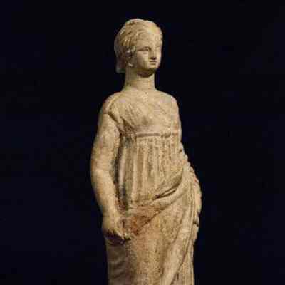 Tanagra Figurine