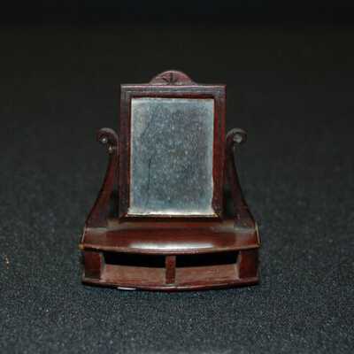 Miniature: Mirror