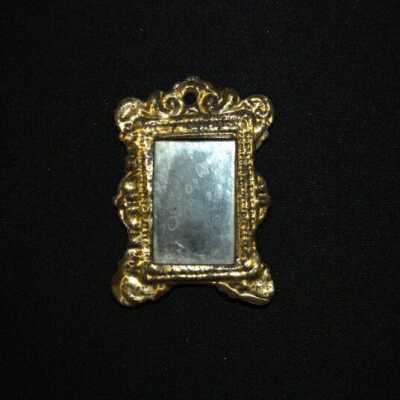 Miniature: Mirror