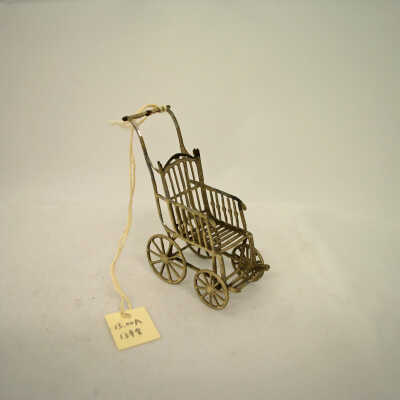 Miniature: Folding Carriage
