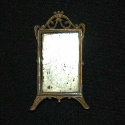 Miniature: Mirror