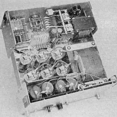 The SB1-LA uses six 6JB6 amplifier tubes, located to the left of the power transfomer.: Image: QST, Sep 1964