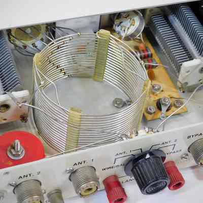 MFJ-941. View from rear panel.: Image: hamandhifi.com