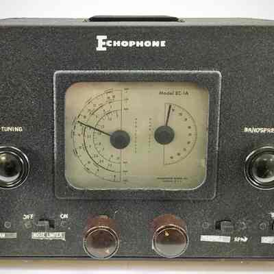 EC-1A. The brown volume and band selector knobs are not original.: Image: schulmanauction.com