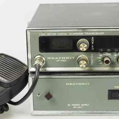WIth standard mic and optional VFA-7401-1 power supply.: Photo/Collection: Gerhard Wagner