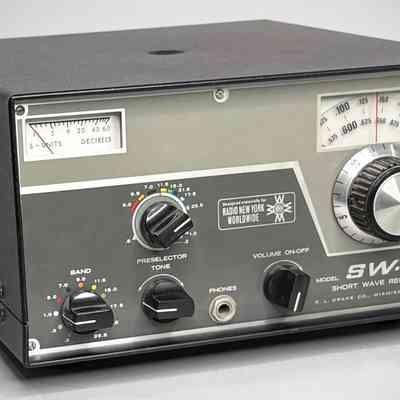 SW-4A: Image: Chuck Penson, WA7ZZE; Collection. Scott Cowling, WA2DFI