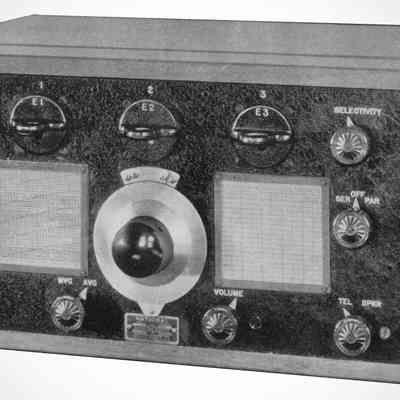 AGS-X shown above. Note additional controls at upper left and right of panel, and right middle.: Image: QST, Jun 1934
